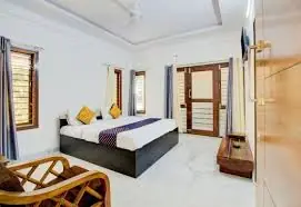 Housewife Escorts in Nungambakkam near Central hotels in Chennai