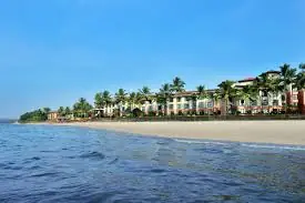 Athwa hotel evening for Surat outcall