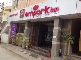 Udhna hotel evening for Surat outcall