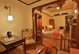 MILF Escorts in DLF Phase 3 near Cyber City edge in Gurgaon