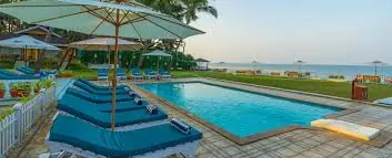 Athwa hotel evening for Surat outcall