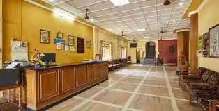 Escort Service in Lakkar Bazar near Market in Shimla