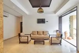 Dumas hotel evening for Surat outcall