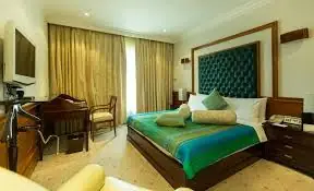 Mayur Vihar Escorts near East Delhi in Delhi