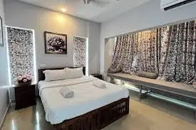 Escorts Near Me in Mayur Vihar near East Delhi in Delhi