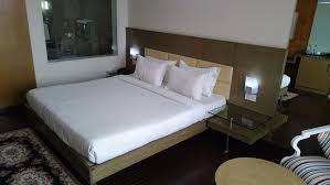 Rosewood International Bangalore escort hotel photo 2
